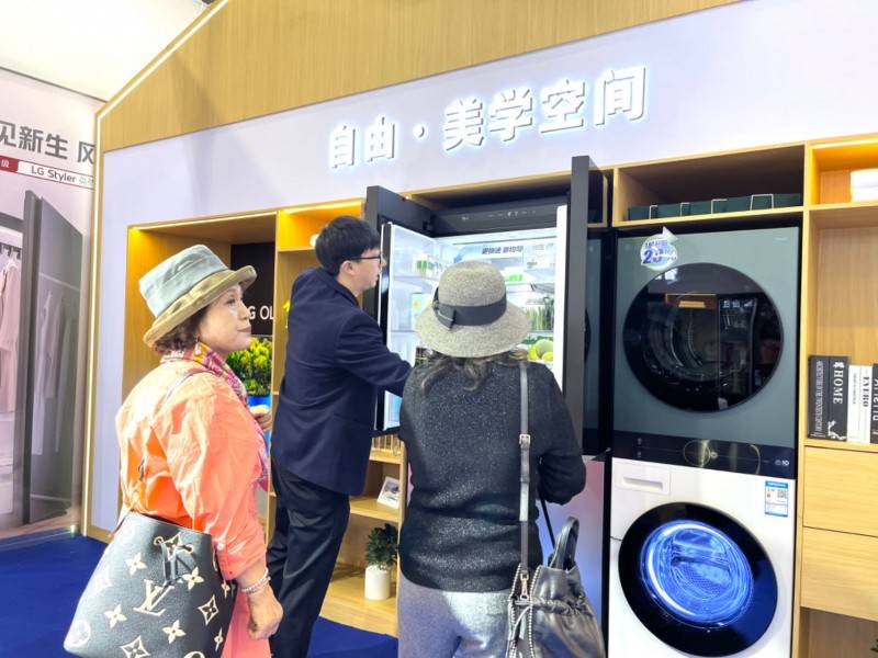 G电子成展会热点:以旧换新打造“LG健康全屋家”龙8long8国际唯一网站聚焦2024辽洽会L(图4) G电子成展会热点:以旧换新打造“LG健康全屋家”龙8long8国际唯一网站聚焦2024辽洽会L(图4)