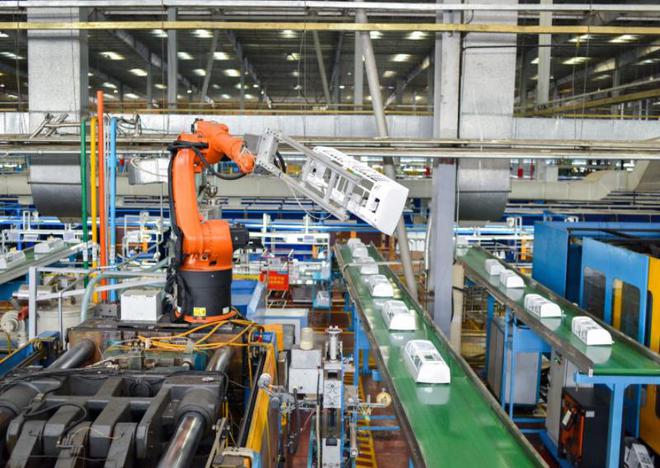 唯一冲破5000亿领跑格力、石头科技龙8体育2024年中国家电龙头：市值(图2)