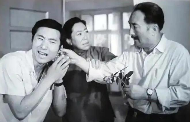 本71岁的陈佩斯终于扬眉吐气！和央视硬刚宁可退圈也不讨好资(图19)