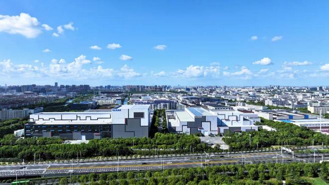 )超低噪声大容量特高压电抗器问世吴变刷新全球纪录：616dB(A(图2)