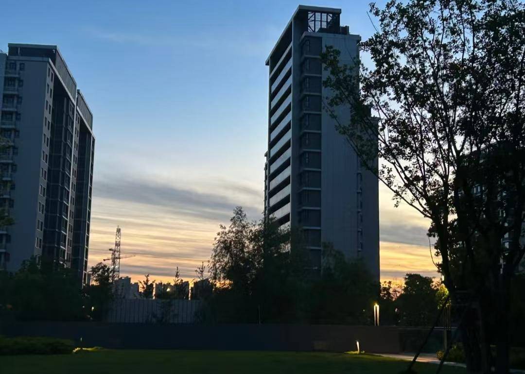 套户型丨最新房价+户型图+小区环境+配套+资讯+地铁距离+售楼处电话+一房一价保利天奕 (上海)网站-2025楼盘评测_上海浦东保利天奕 2025最新价格配(图47)