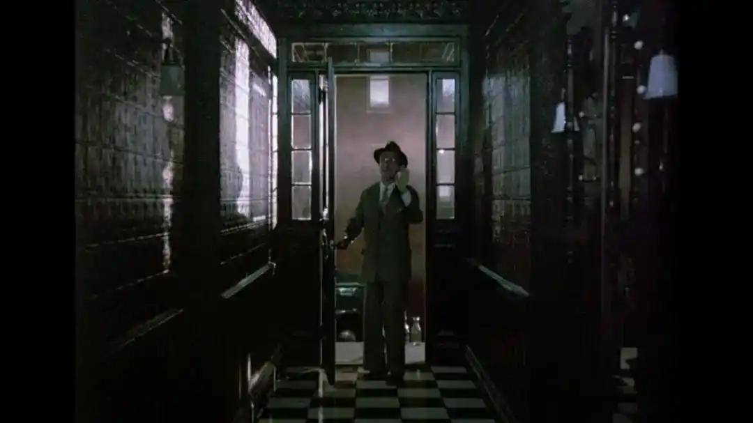 ：美国梦的祭坛与消费社会的破产再读阿瑟·米勒的《推销员之死》(图3)