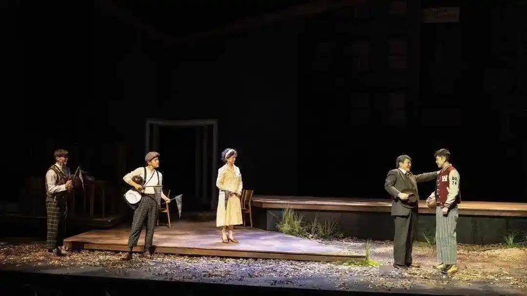 ：美国梦的祭坛与消费社会的破产再读阿瑟·米勒的《推销员之死》(图5)