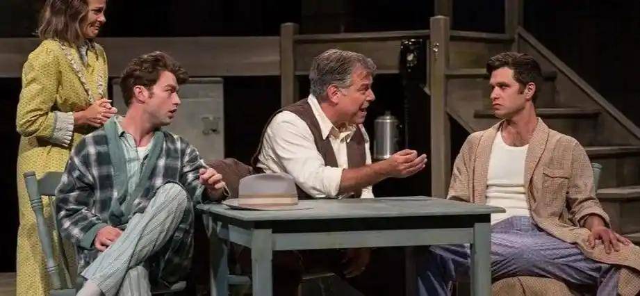 ：美国梦的祭坛与消费社会的破产再读阿瑟·米勒的《推销员之死》(图7)